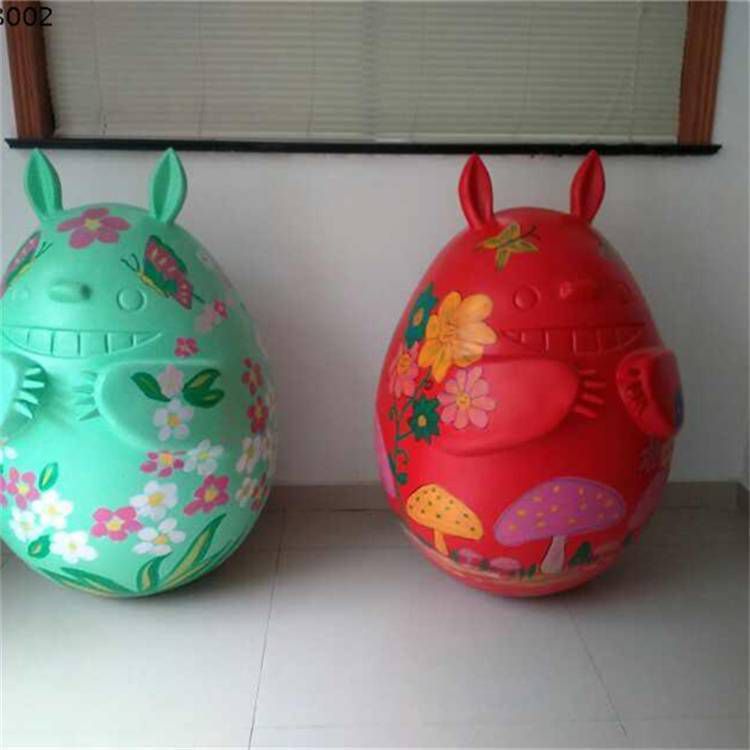 步行街龙猫雕塑,卡通彩绘雕塑,动漫方式 步行街龙猫雕塑,卡通彩绘雕塑,动漫方式