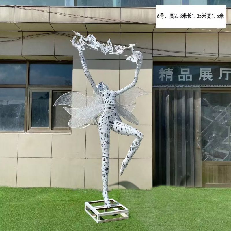 大型小精灵雕塑 锻造发光卡通雕塑 房地产动漫雕塑 大型小精灵雕塑 锻造发光卡通雕塑 房地产动漫雕塑